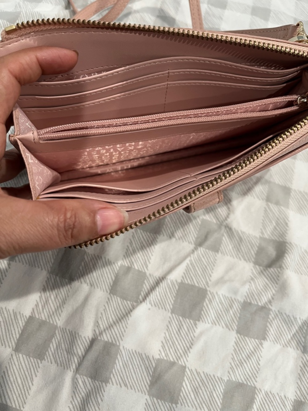 kate spade Pebbled Blush Pink Crossbody Wallet - Picture 4 of 5